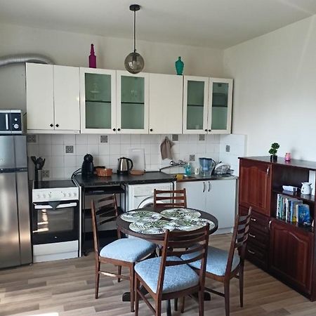 Welcome To Daisy Sunny Place! Apartment Varna Bagian luar foto