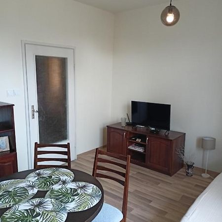 Welcome To Daisy Sunny Place! Apartment Varna Bagian luar foto