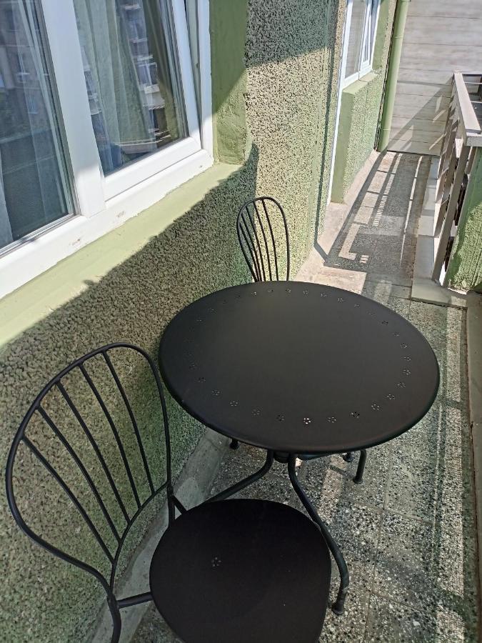 Welcome To Daisy Sunny Place! Apartment Varna Bagian luar foto